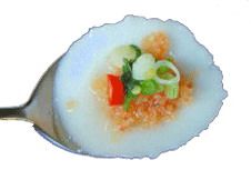 Banh beo xu Hue (Hue bloating fren-shaped cake)