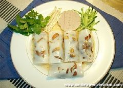 Banh cuon (Rolled rice pancake)